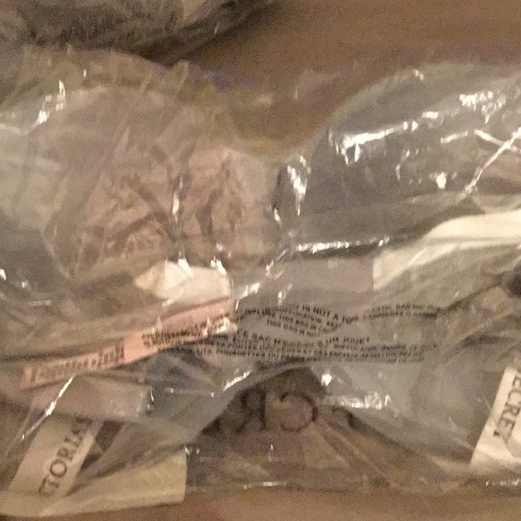 COPY - VICTORIA SECRET T-SHIRT BRA!!!💋😎💕 - Picture 3 of 3